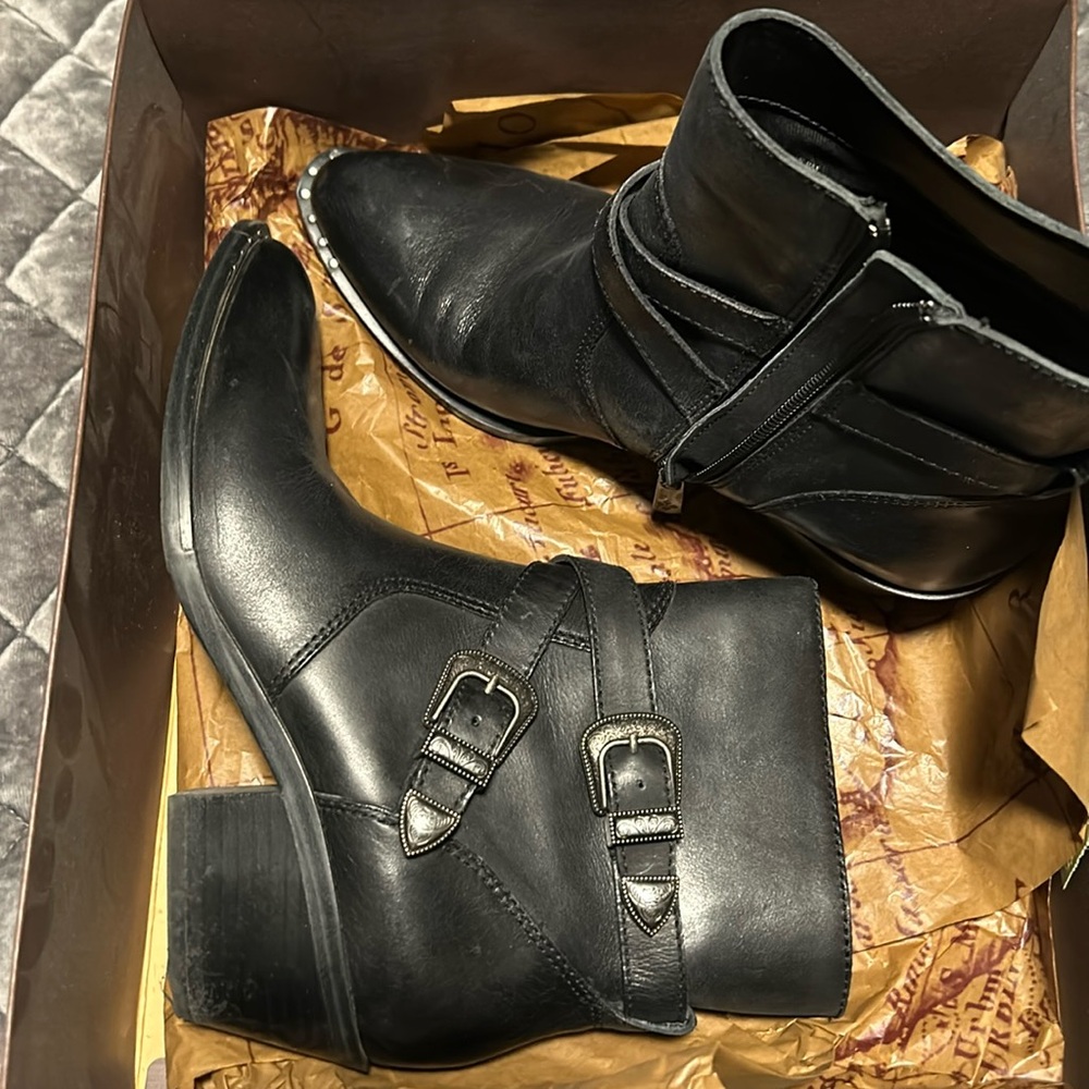 Patricia Nash black Sandra boots